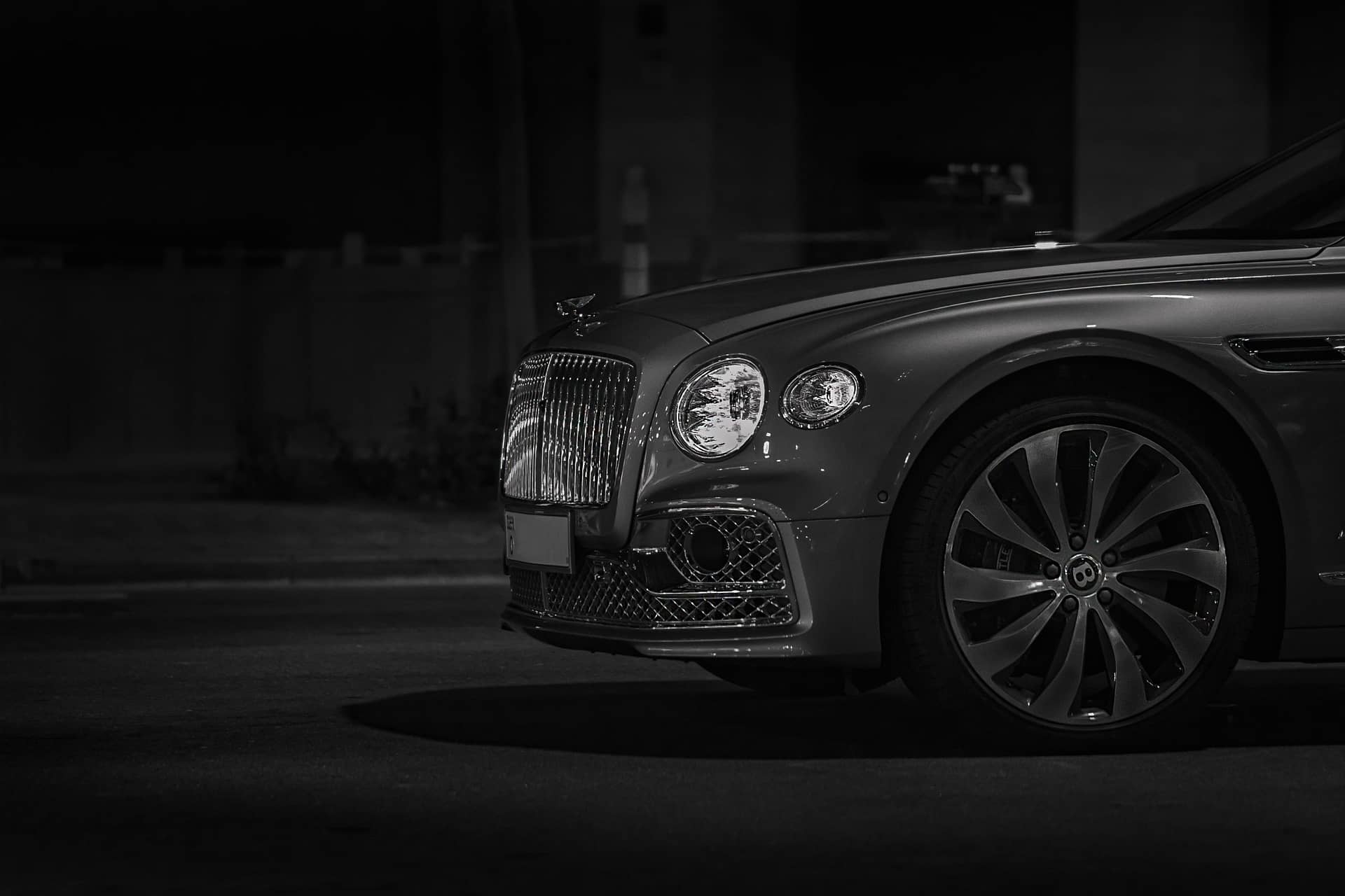Bentley Flying Spur at night